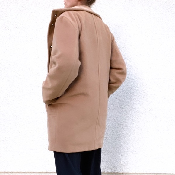 Hold MaxMara cozy camel long trench coat - Picture 3 of 8